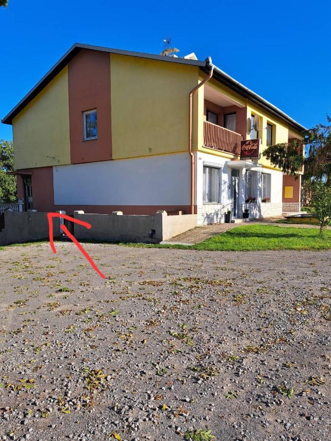 Naty Apartman Haniska Dış mekan fotoğraf